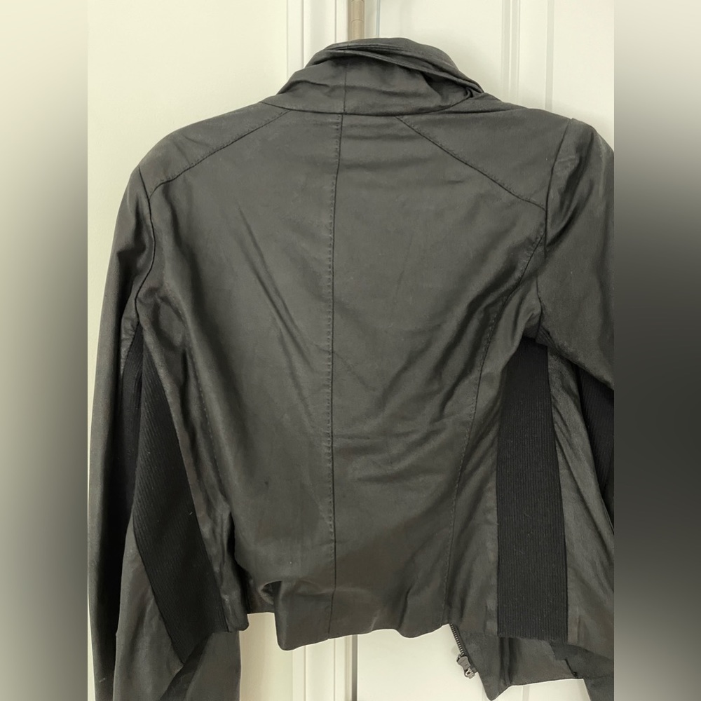 VINCE LAMBSKIN LEATHER WATERFALL DRAPE JACKET - Picture 5 of 8